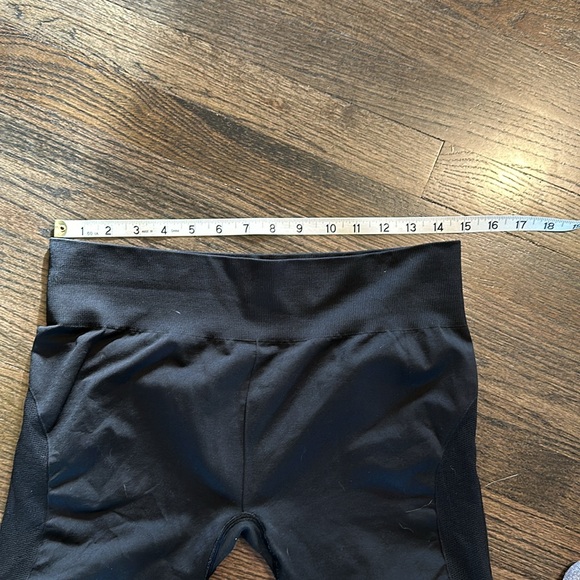 Gap Fit Motion Leggings Black Crop Cropped XL Ruched EUC - Picture 2 of 9